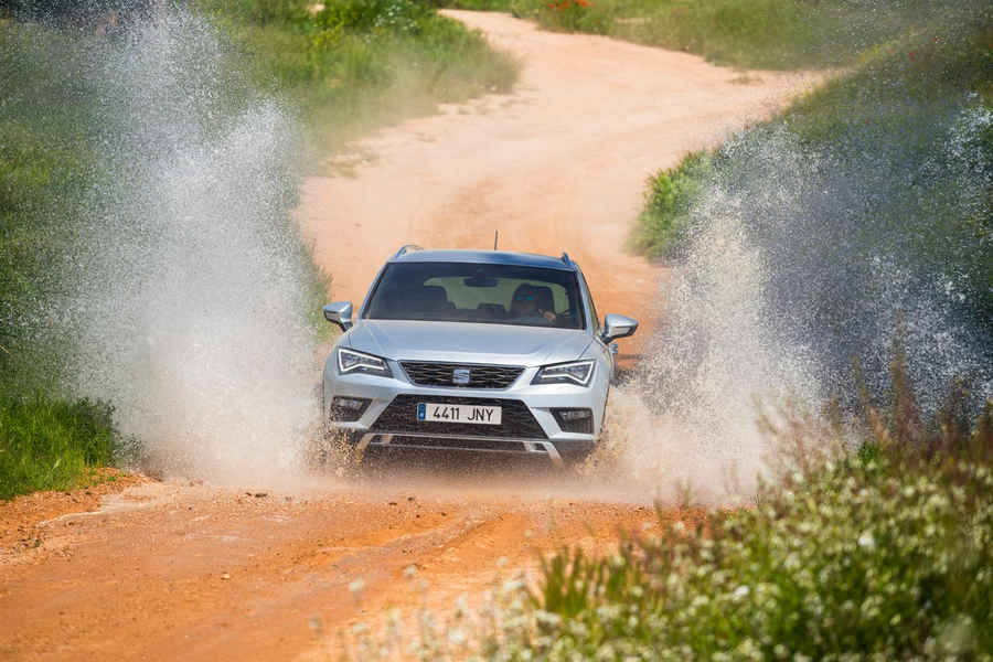 Nuovo-Seat-Ateca-2016-43