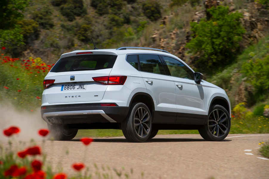 Nuovo-Seat-Ateca-2016-51