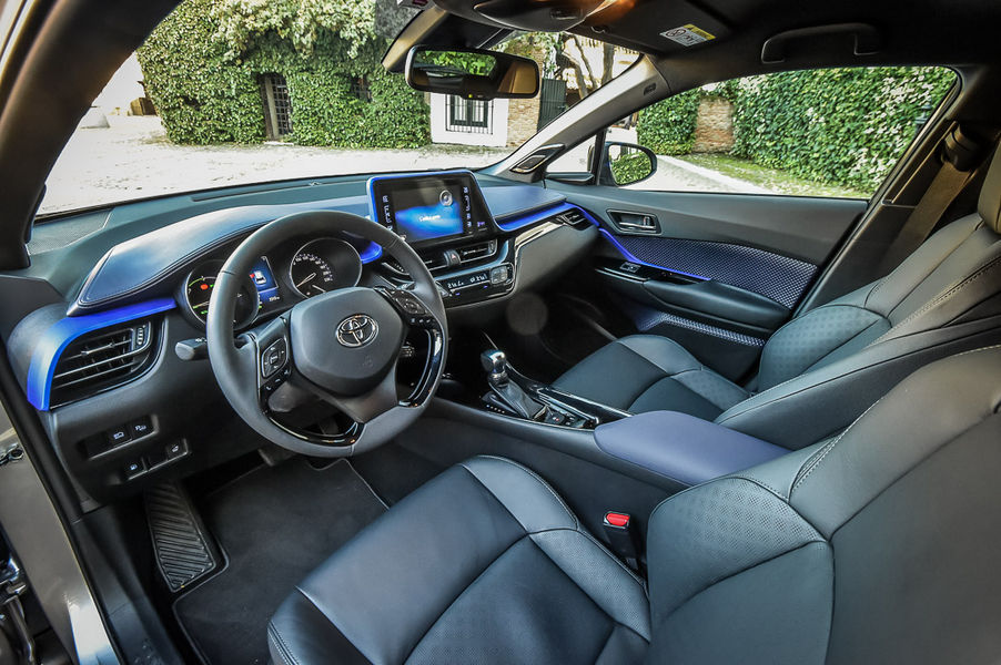 nuovo-toyota-c-hr-11