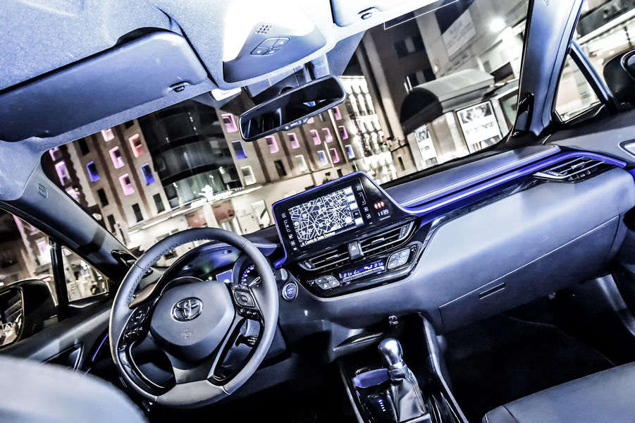 nuovo-toyota-c-hr-42