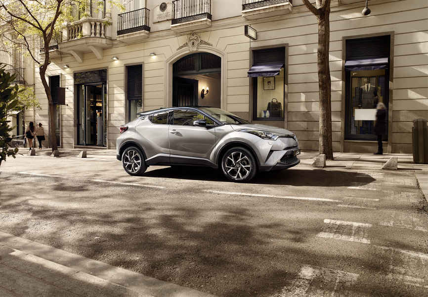Toyota-C-HR-5
