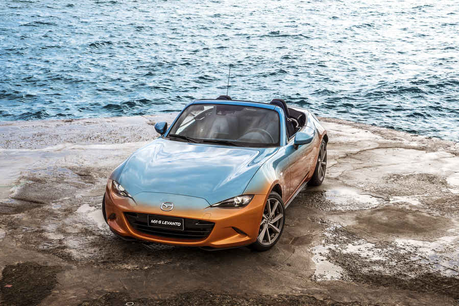 mazda-mx-5-levanto-garage-italia-customs-27