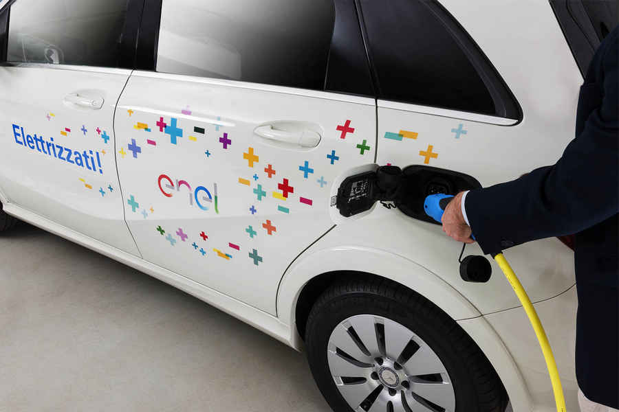 mercedes-benz-b-elettrica-enel-1
