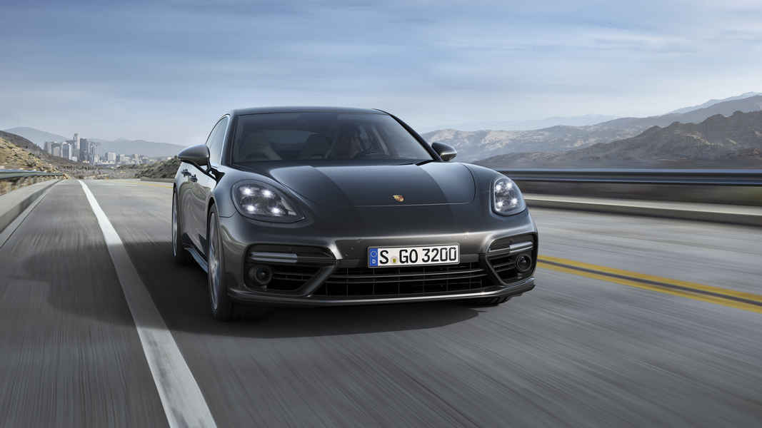 nuova-porsche-panamera-25