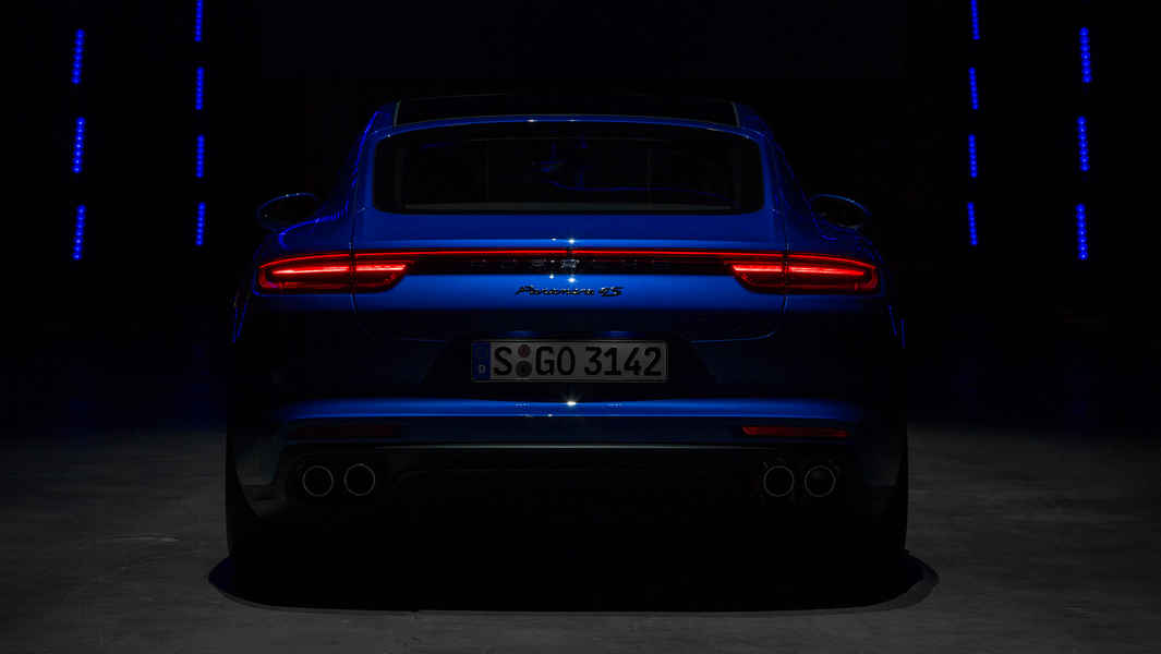 nuova-porsche-panamera-4