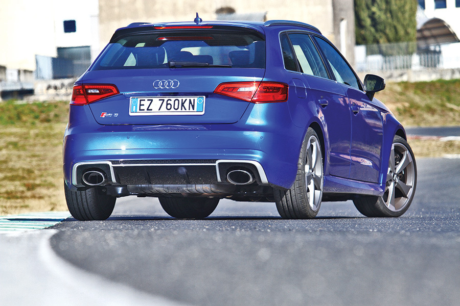 Audi_RS3_2016_16