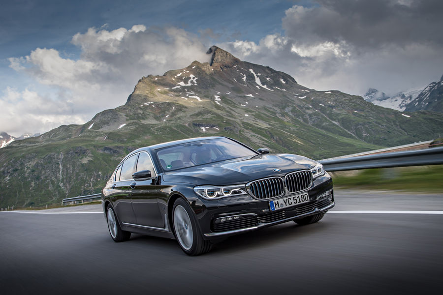 BMW-740e-iPerformance-ibrida-3
