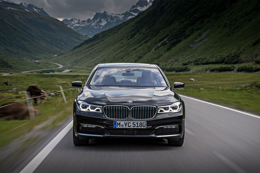 BMW-740e-iPerformance-ibrida-30