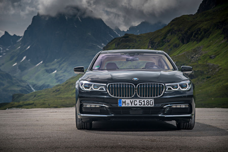 BMW-740e-iPerformance-ibrida-7