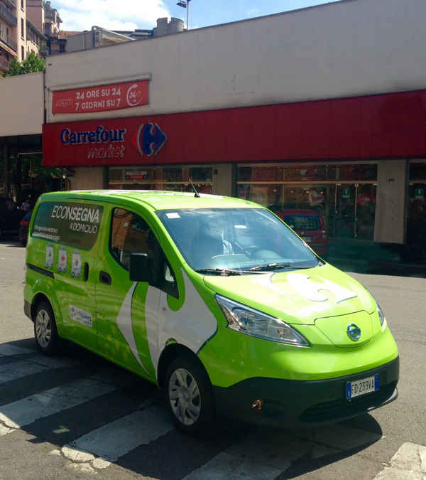 Nissan-e-NV200-Carrefour-1