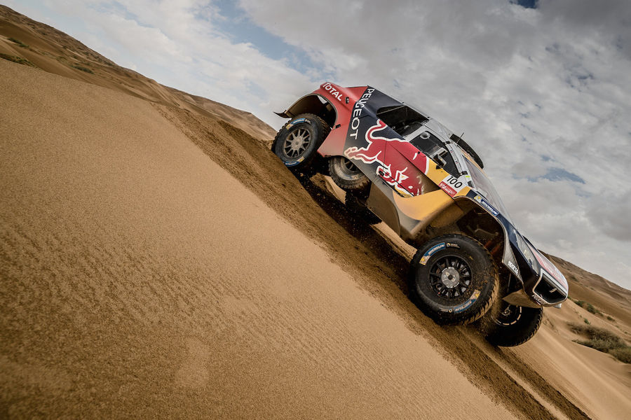 Peugeot-2008-DKR-Silk-Way-Rally-Tappa-14-6