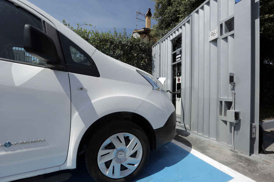 ricarica-rapida-veicoli-elettrici-roma-9