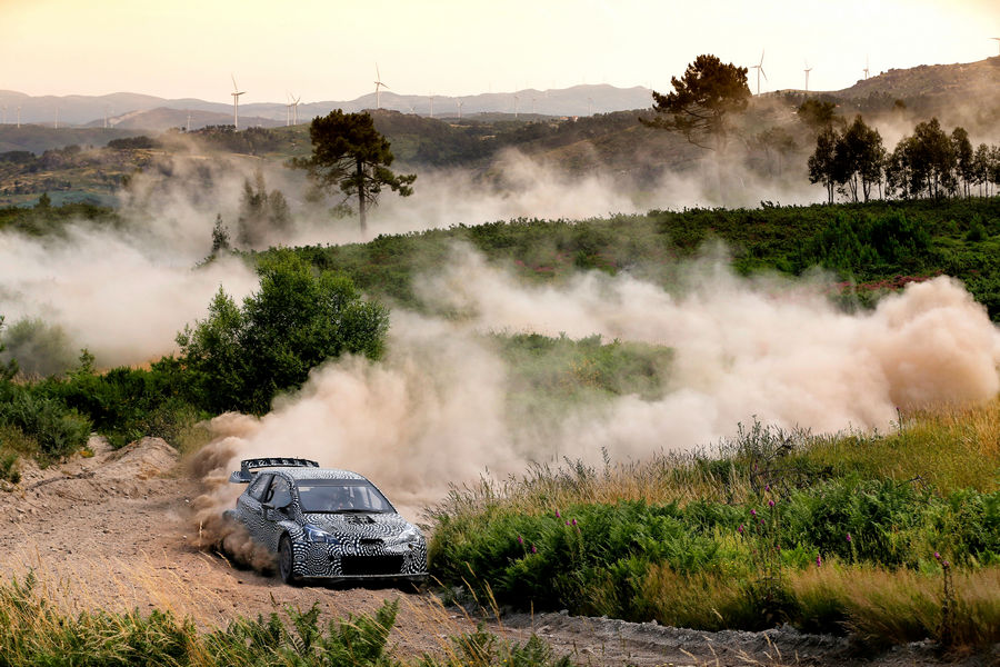 test-toyota-yaris-wrc-2017-1