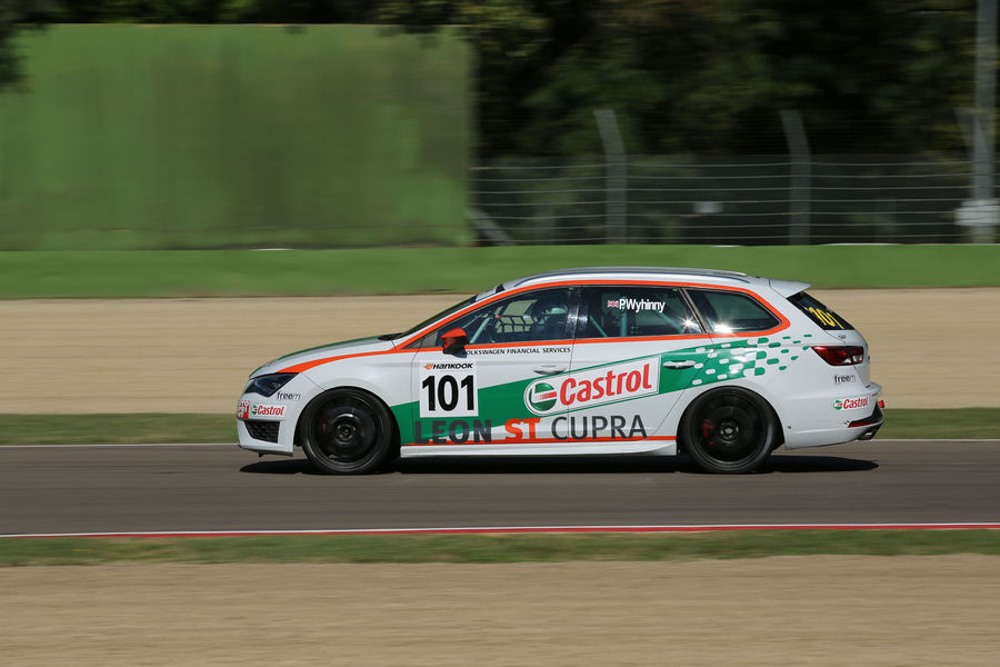 Giampiero Wyhinny ( SEAT Cupra ST-TCS #101)