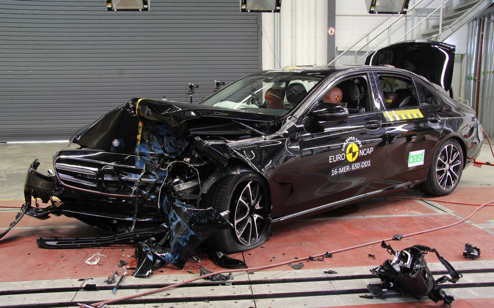 mercedes-benz-classe-e-crash-test-euro-ncap-2