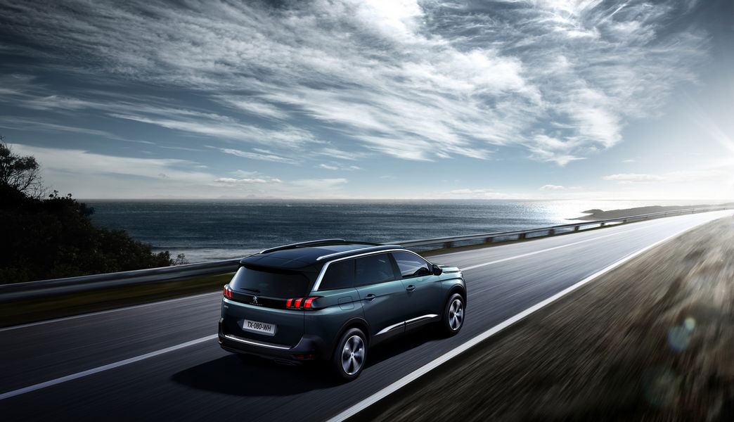 Nuova-Peugeot-5008-7