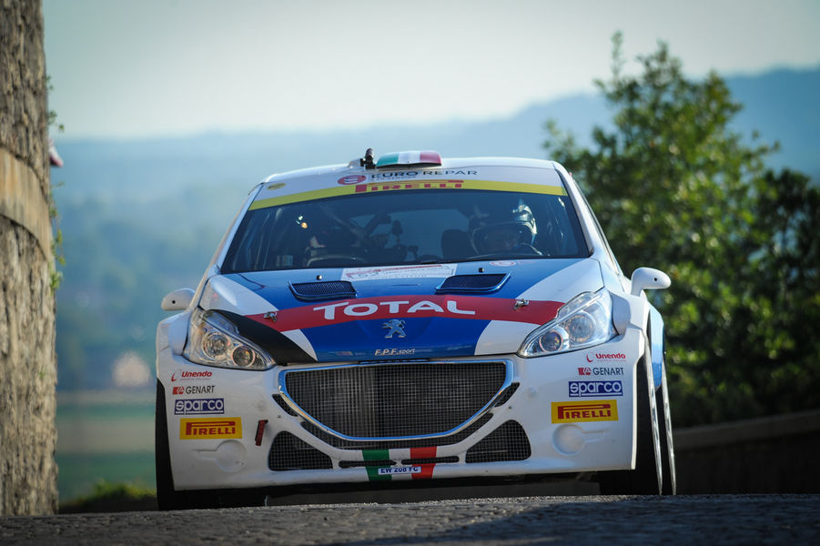 peugeot-208-t16-andreucci-2