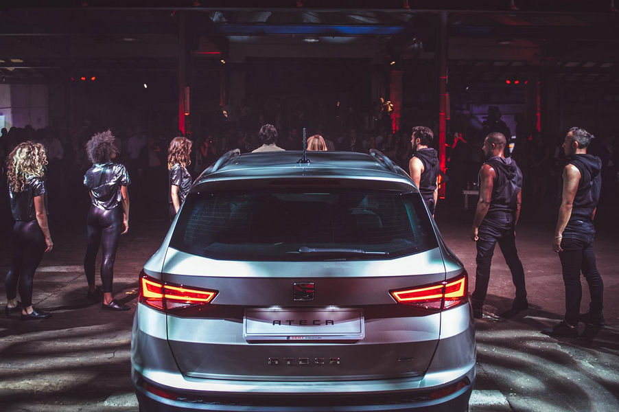 seat-ateca-lancio-porte-aperte-3
