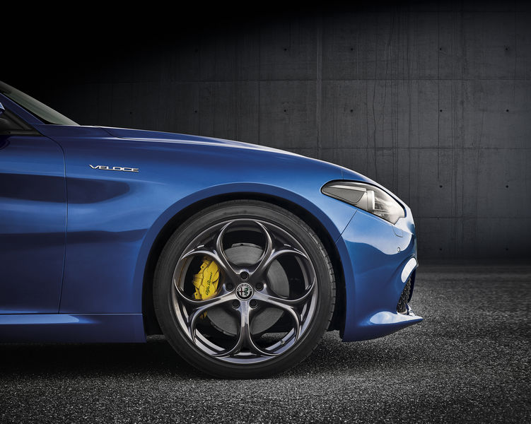 alfa-giulia-veloce-parigi-2016-2