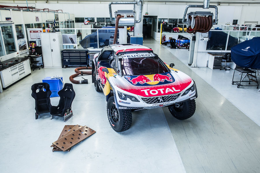 peugeot-3008-dkr-2017-livrea-2