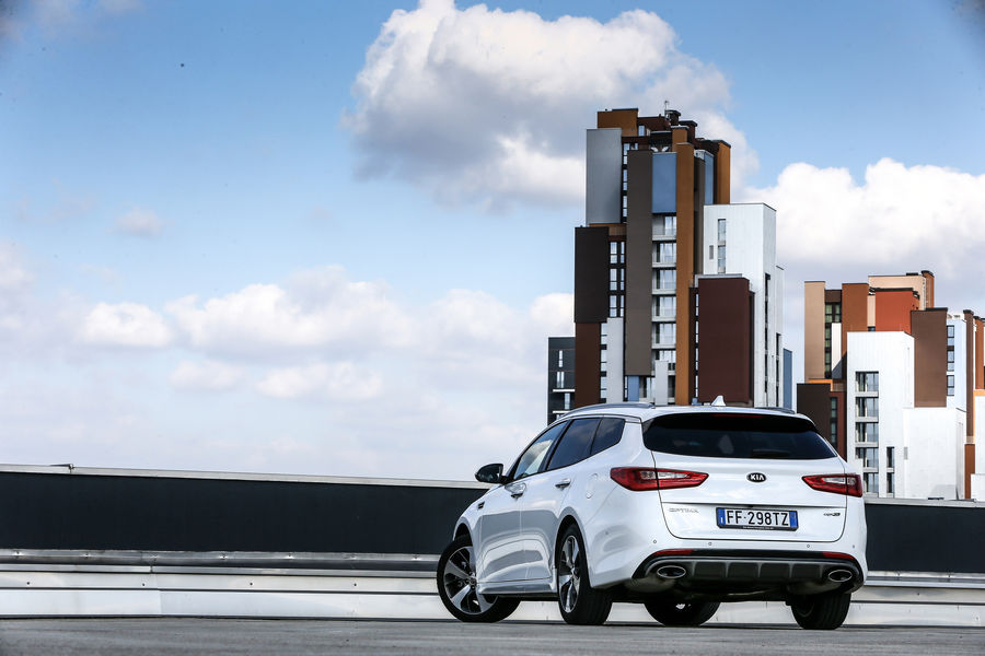 kia-optima-sportswagon-14