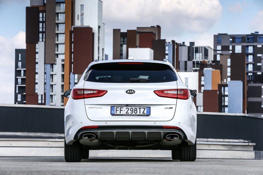kia-optima-sportswagon-16