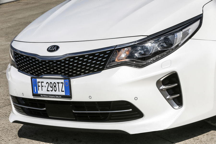 kia-optima-sportswagon-43