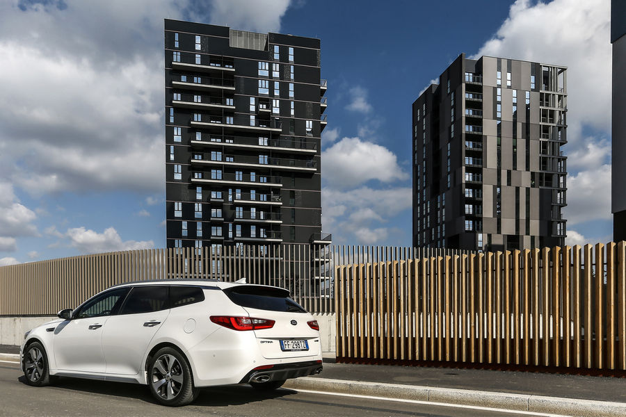 kia-optima-sportswagon-56