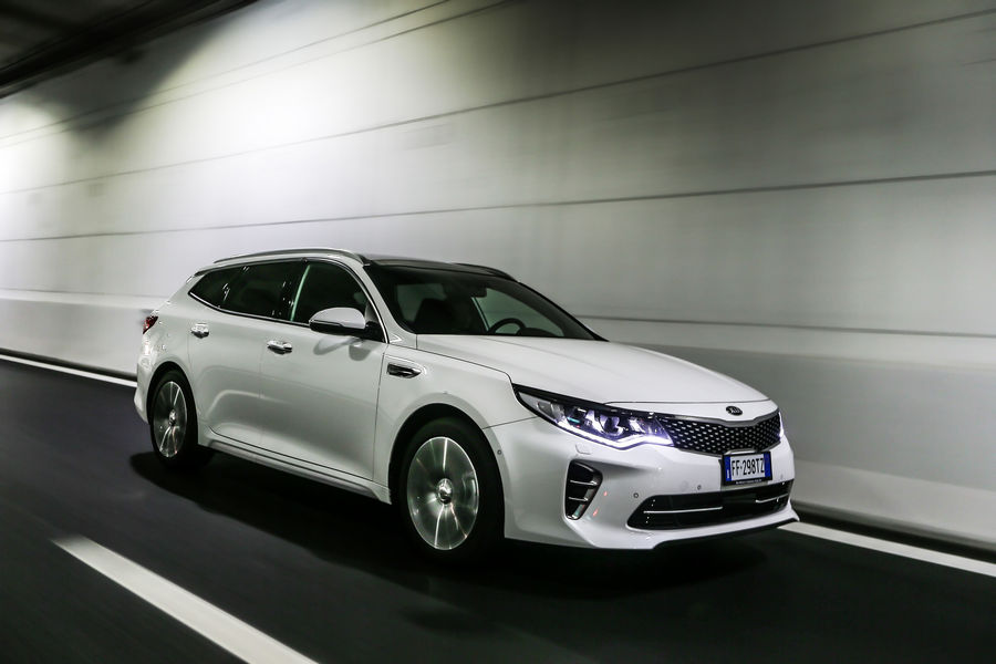 kia-optima-sportswagon-69