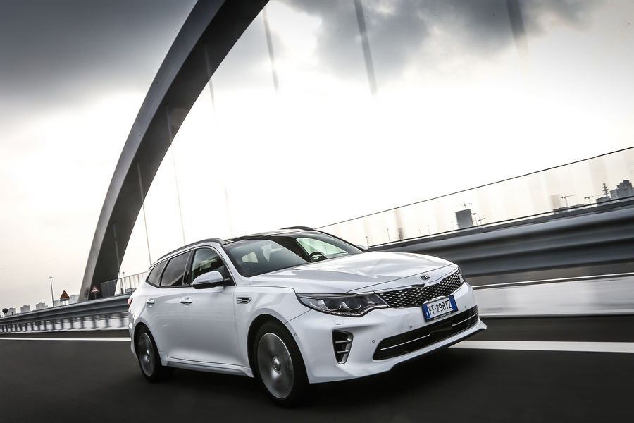 kia-optima-sportswagon-8