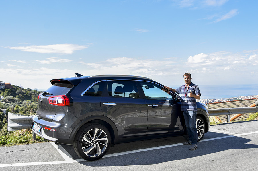 kia_niro_prime_foto_presentazione_2016_21
