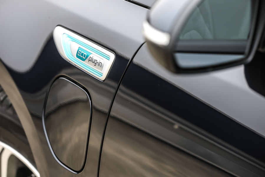 kia-optima-phev-ibrida-plug-in-24