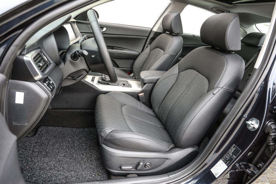 kia-optima-phev-ibrida-plug-in-29