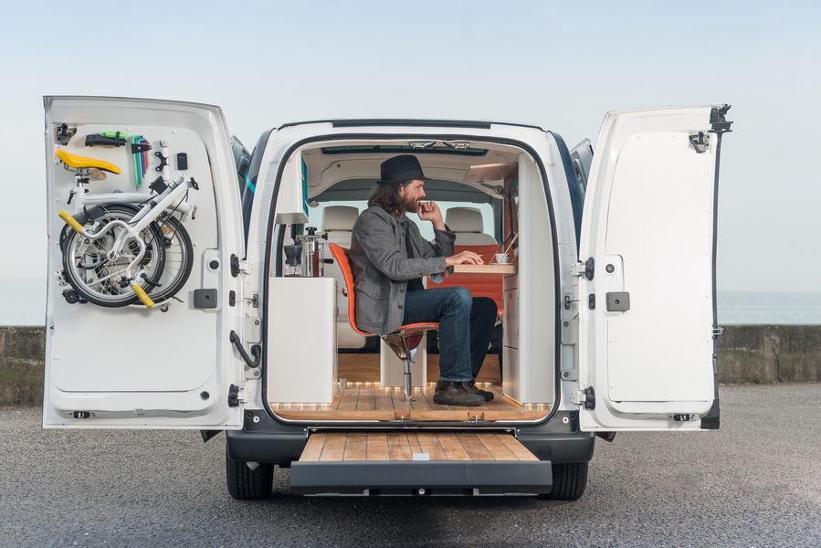 nissan-e-nv200-workspace-11