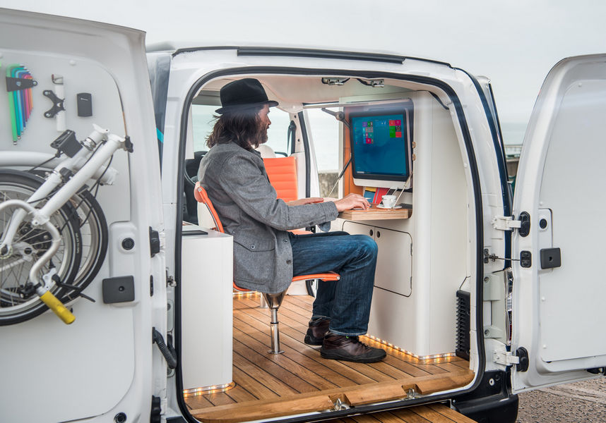 nissan-e-nv200-workspace-14