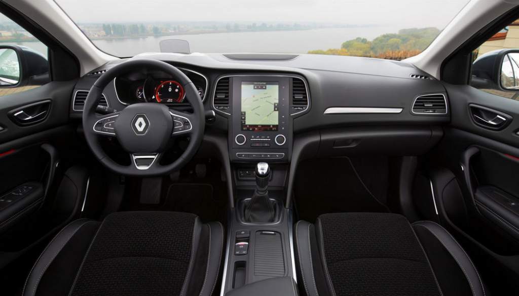renault-megane-grand-coupe-24