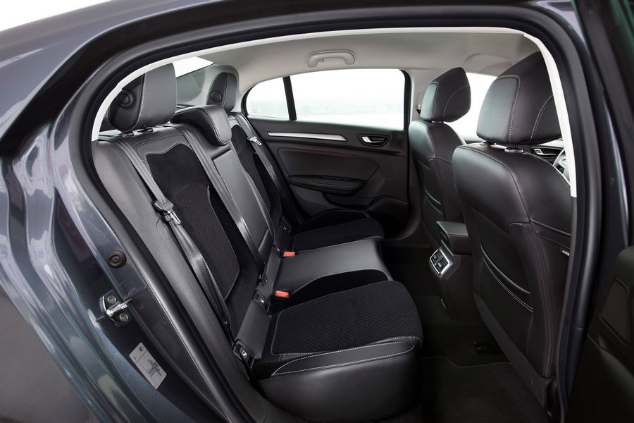 renault-megane-grand-coupe-26