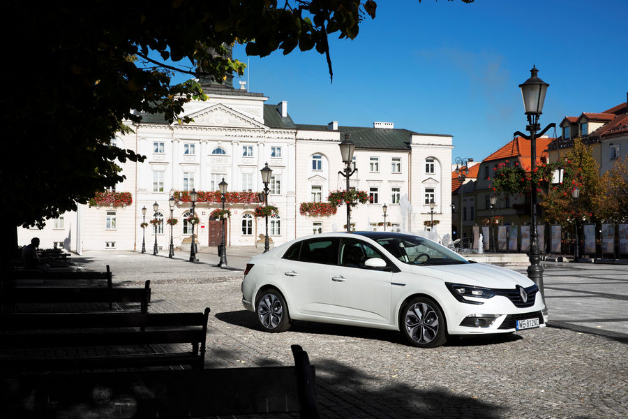 renault-megane-grand-coupe-33