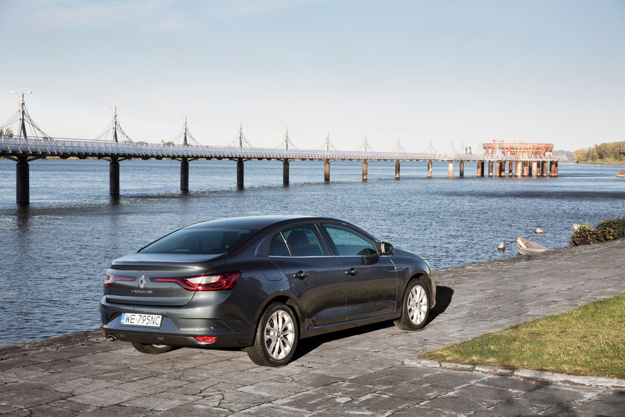 renault-megane-grand-coupe-47