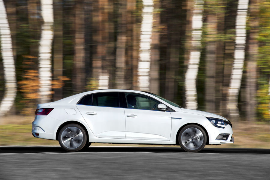 renault-megane-grand-coupe-53