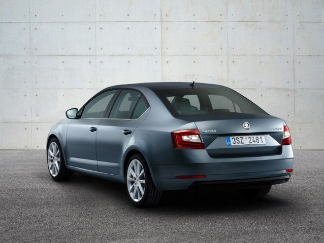 skoda-octavia-berlina-1