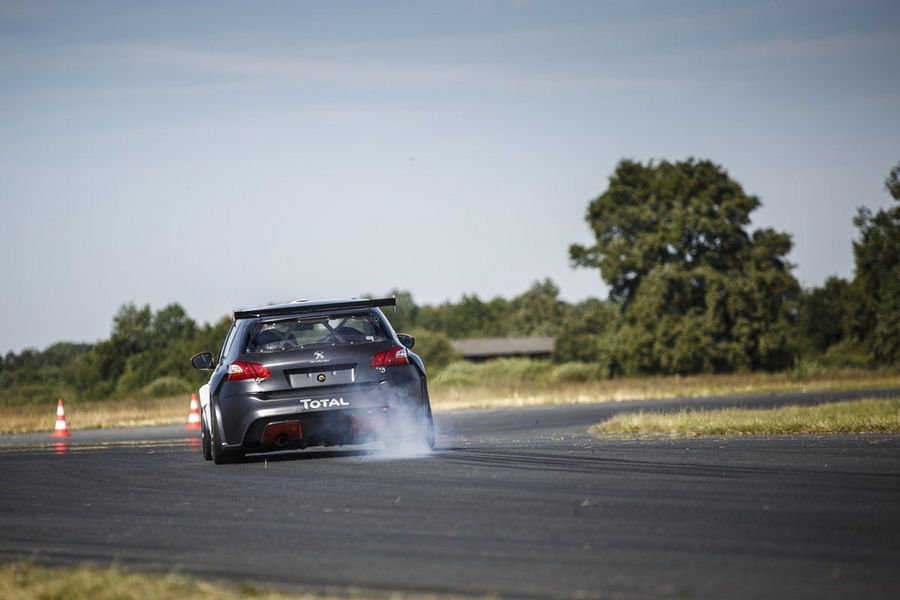Peugeot-308-Racing-Cup-4