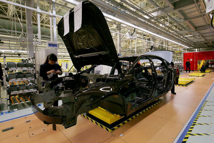 Pre-production of the new Volvo S90 in the Daqing manufacturing plant