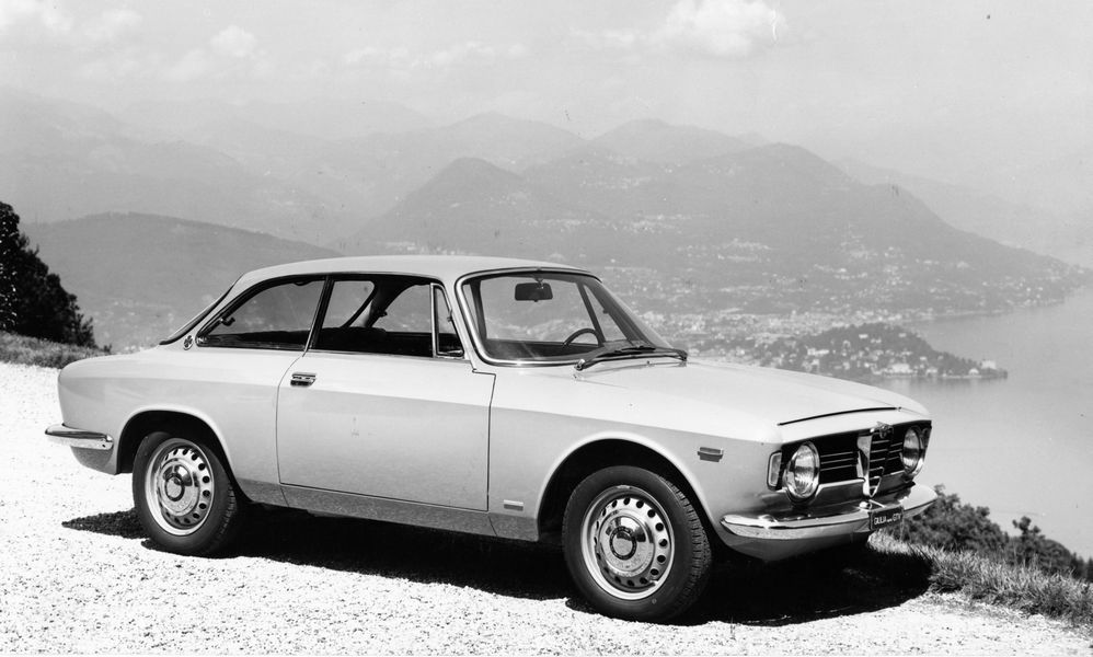 alfa-romeo_giulia-sprint-gtv-1