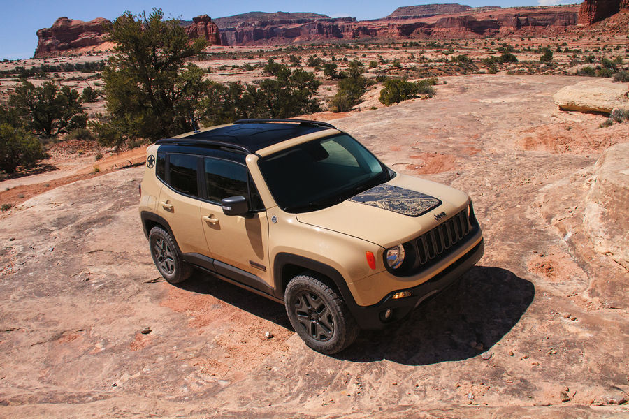 jeep_renegade_desert_hawk