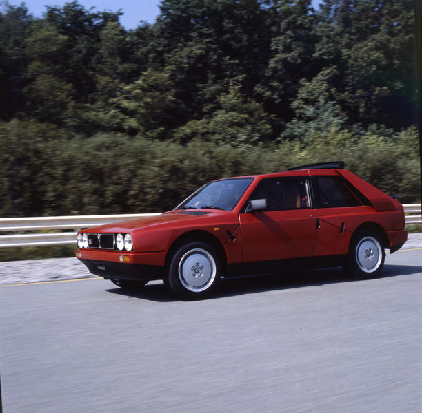 lancia_s4-1985