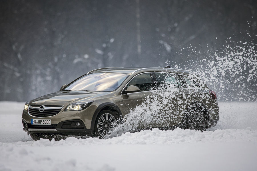Opel’s Guide to Safely Navigating the Winter