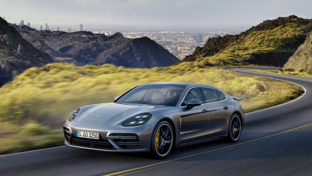 porsche-panamera-turbo-10