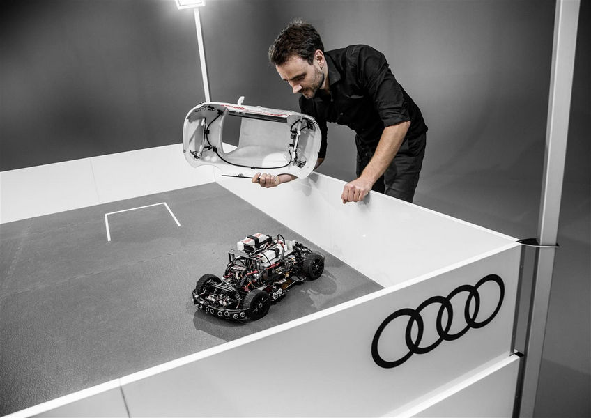 audi-q2-modello-parcheggio-intelligente-2