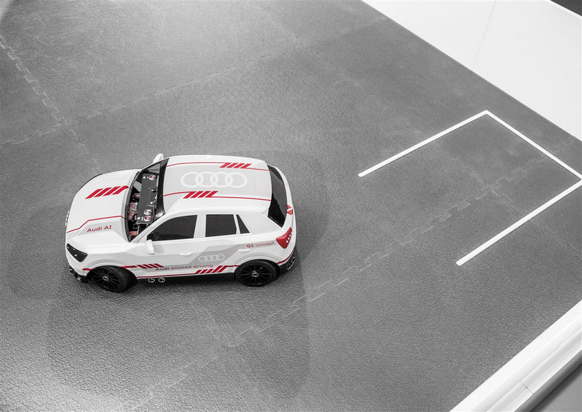 audi-q2-modello-parcheggio-intelligente-4